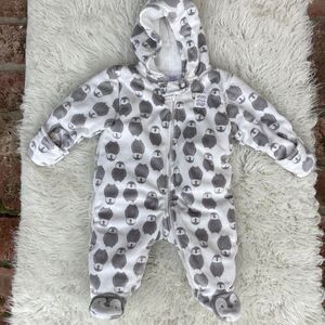 Carter’s Just for you Baby Penguin Hooded Bunting Size 6 Months